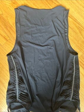 Lululemon Black muscle high neckTank for yoga or running or casual